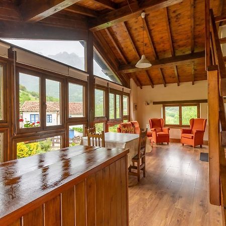 Apartamentos Rurales Los Picos De Redo カマレニョ エクステリア 写真