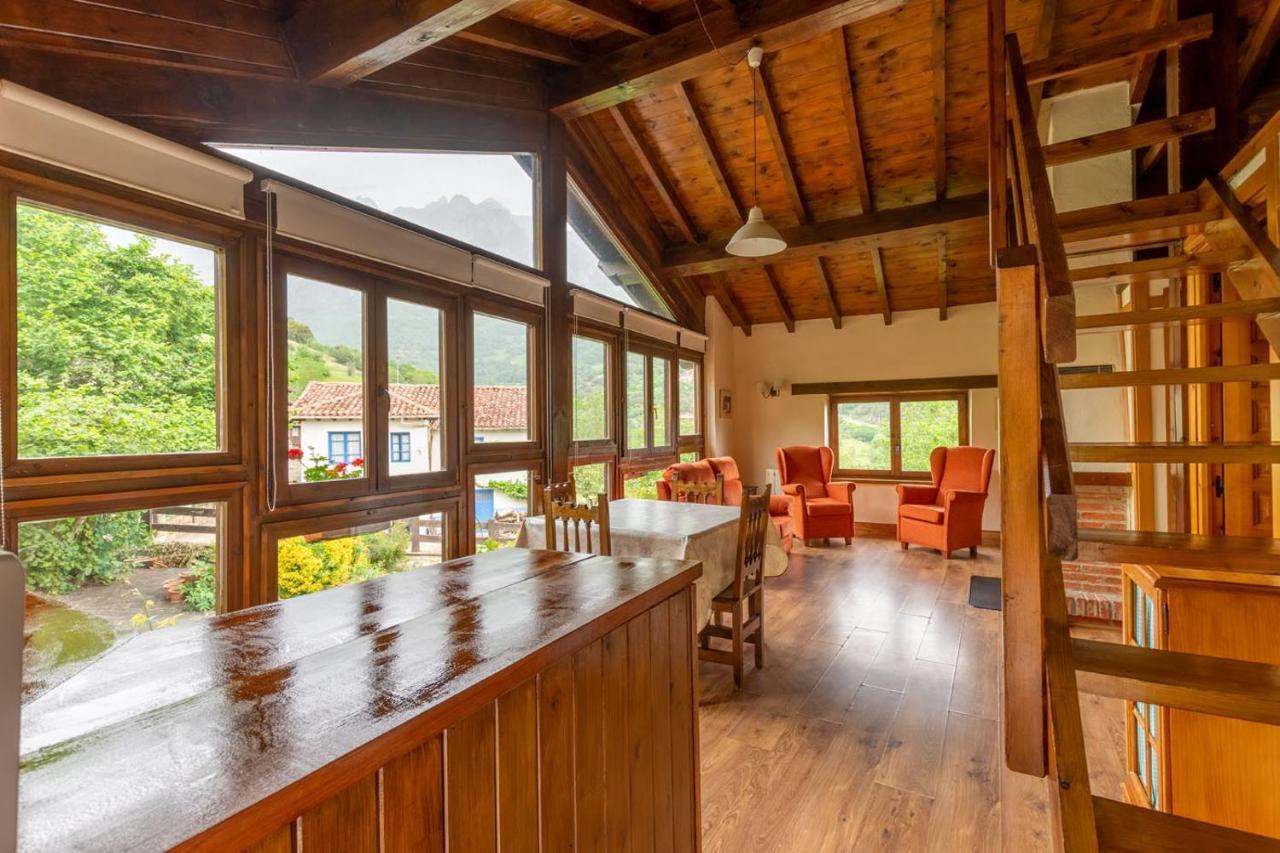 Apartamentos Rurales Los Picos De Redo カマレニョ エクステリア 写真