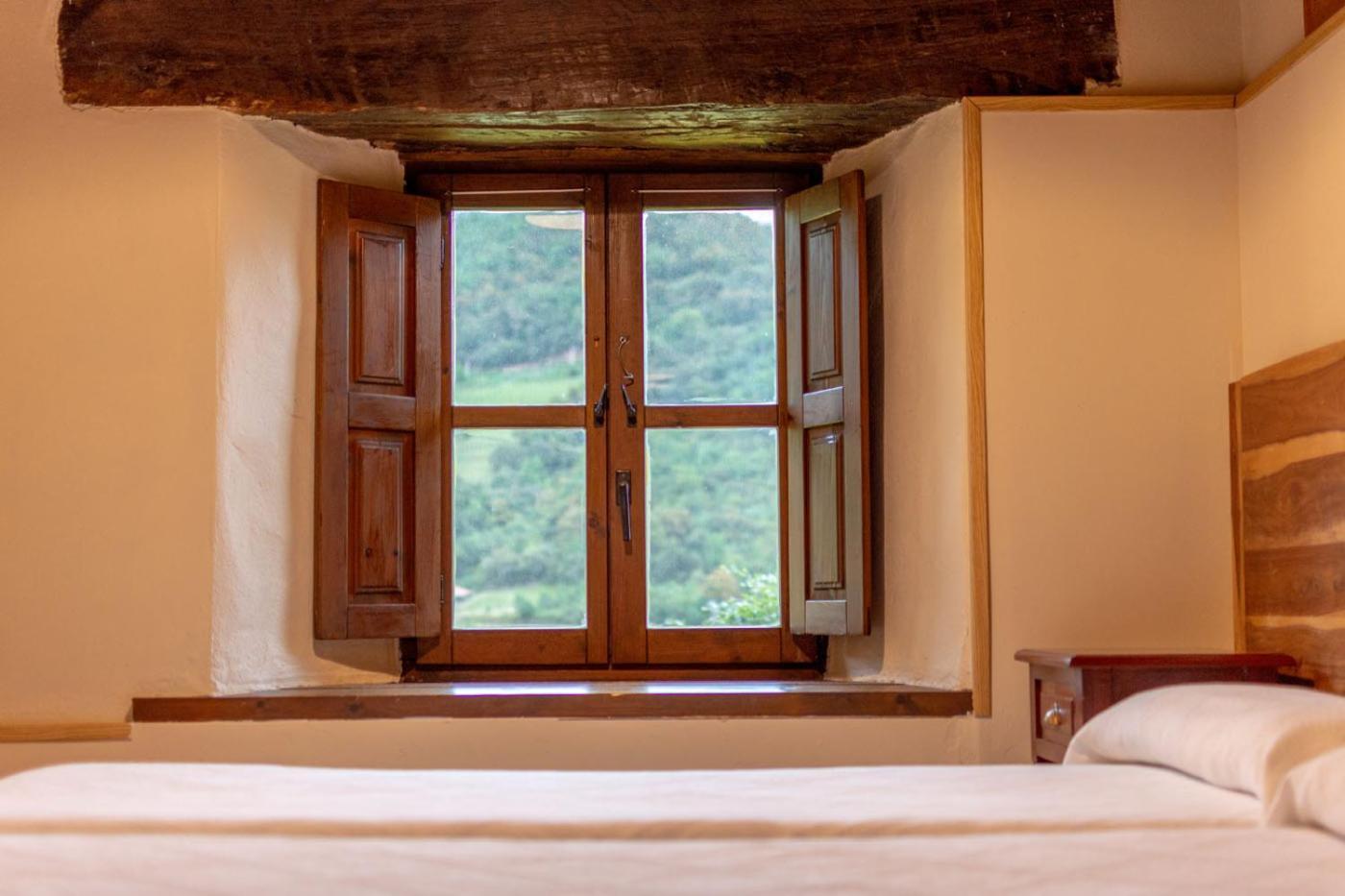 Apartamentos Rurales Los Picos De Redo カマレニョ エクステリア 写真