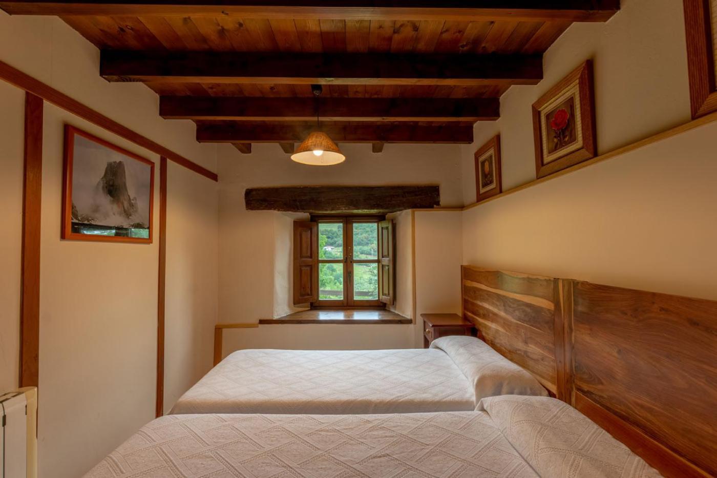 Apartamentos Rurales Los Picos De Redo カマレニョ エクステリア 写真