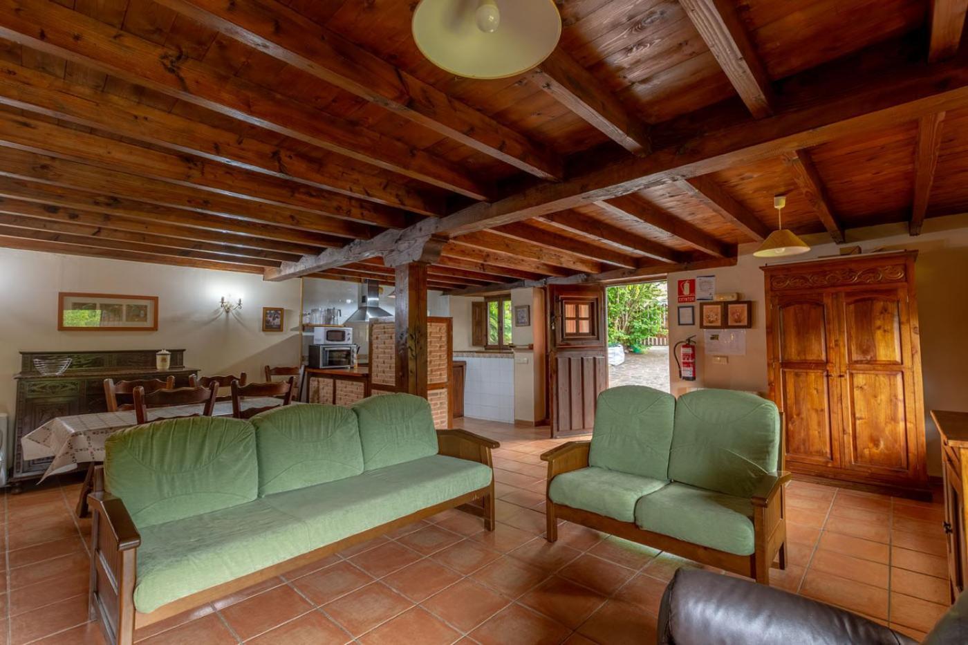 Apartamentos Rurales Los Picos De Redo カマレニョ エクステリア 写真