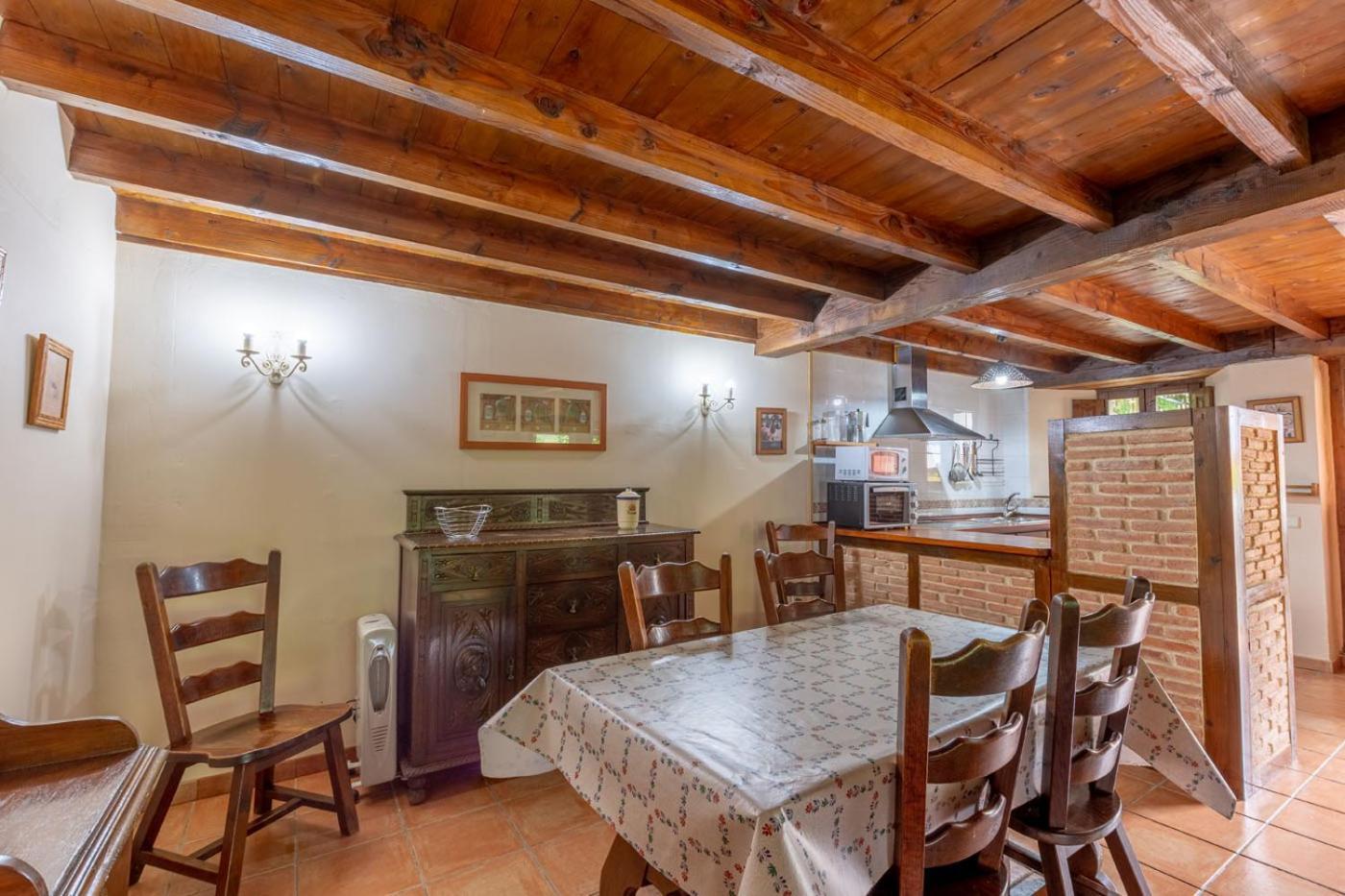 Apartamentos Rurales Los Picos De Redo カマレニョ エクステリア 写真