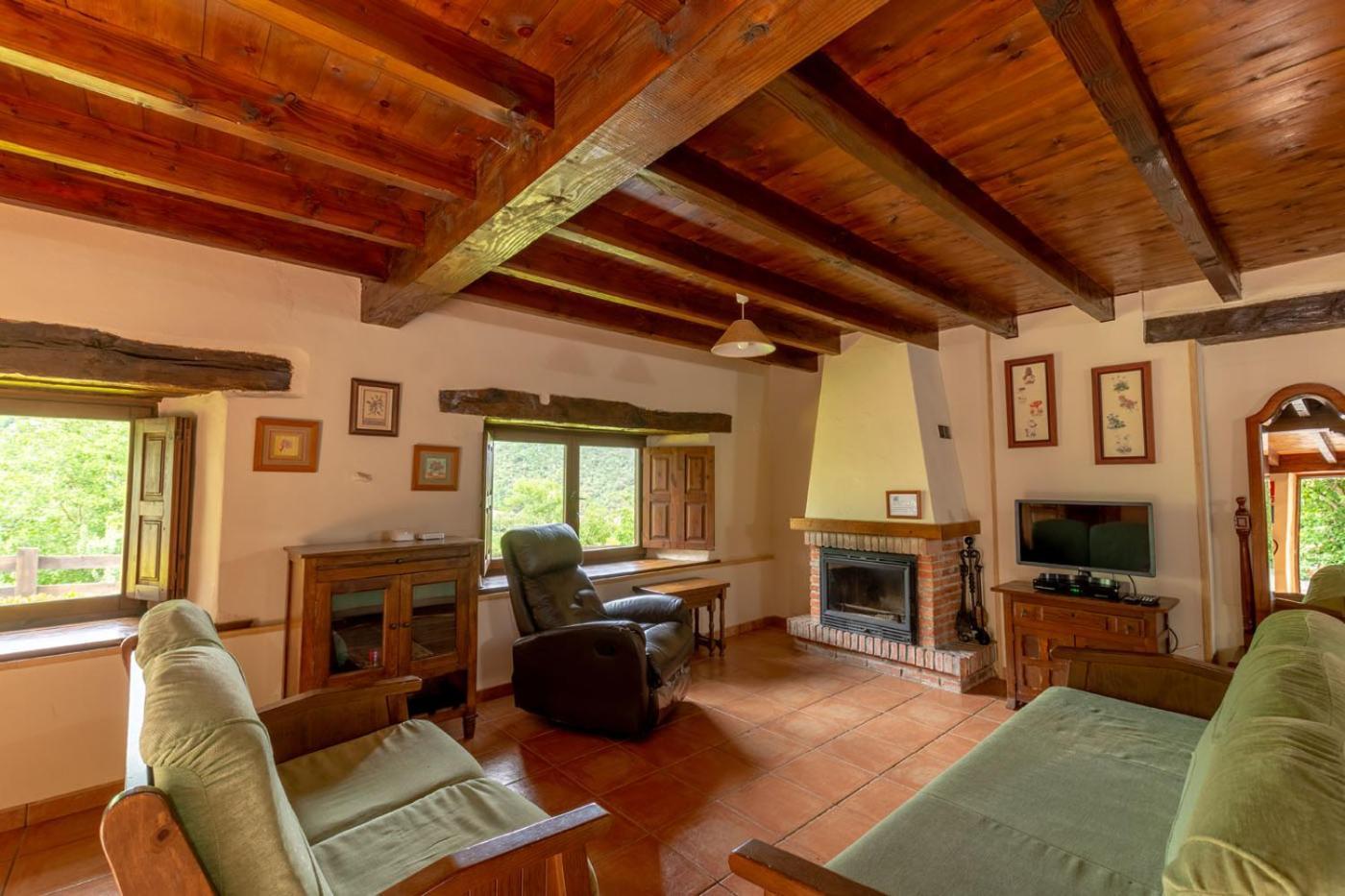 Apartamentos Rurales Los Picos De Redo カマレニョ エクステリア 写真