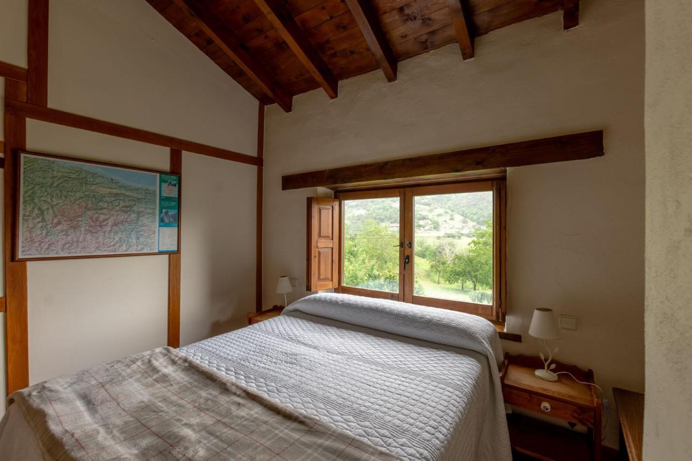 Apartamentos Rurales Los Picos De Redo カマレニョ エクステリア 写真