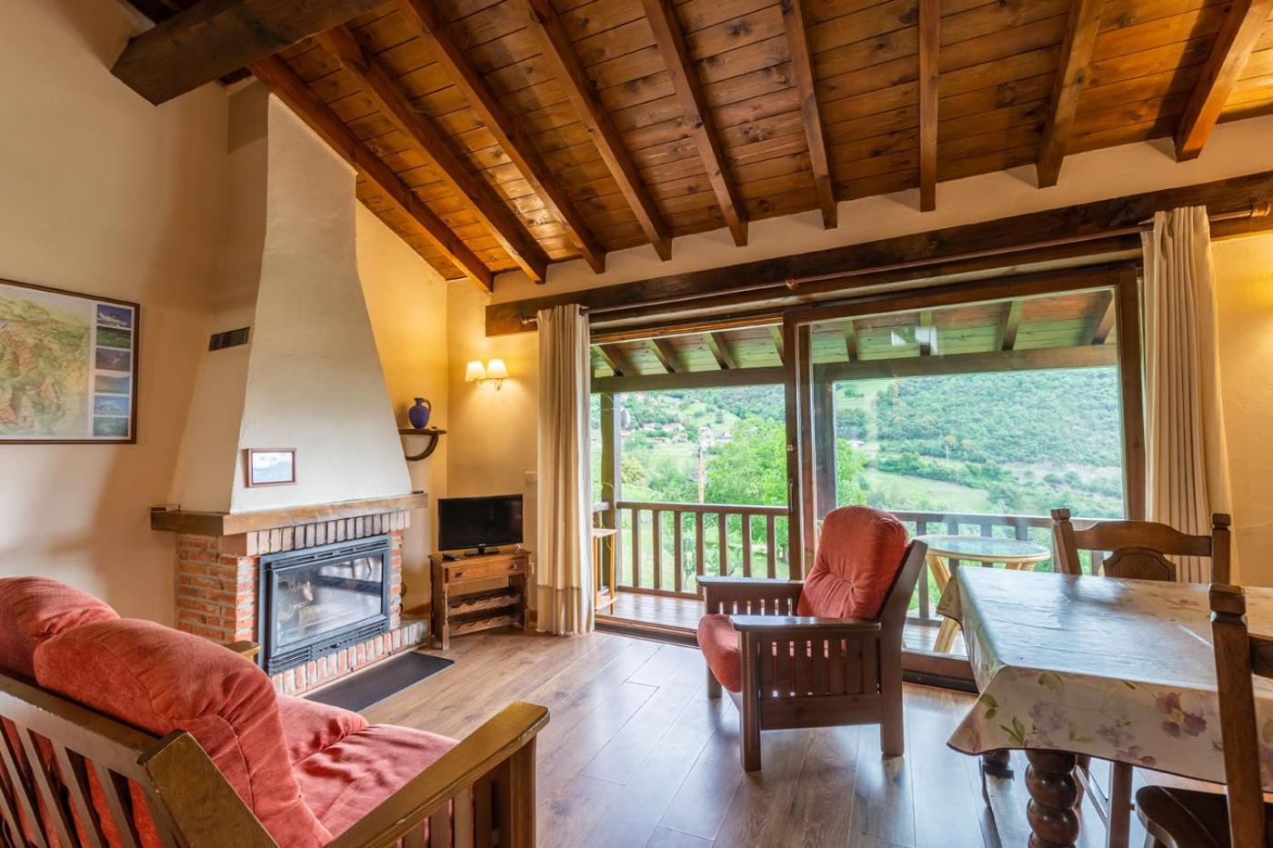 Apartamentos Rurales Los Picos De Redo カマレニョ エクステリア 写真