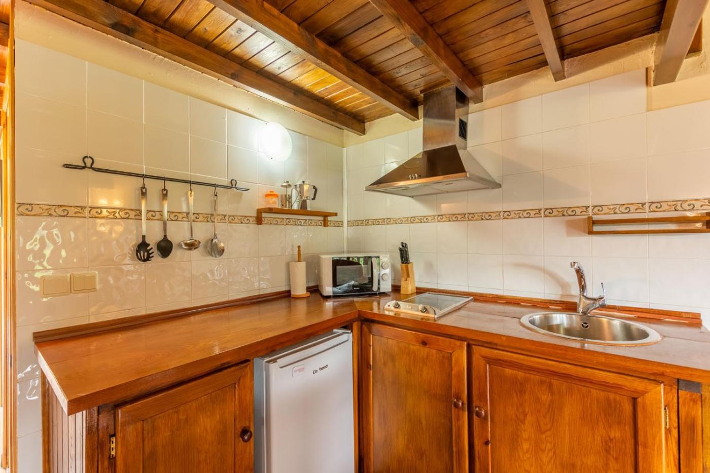 Apartamentos Rurales Los Picos De Redo カマレニョ エクステリア 写真